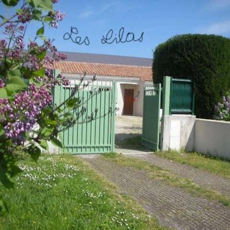 Chambres D'Hotes Les Lilas Руфек Екстериор снимка